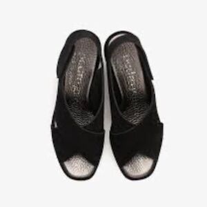 Pedro Garcia Federica Criss-Cross Wedge sandal suede size 7/7.5 EU38